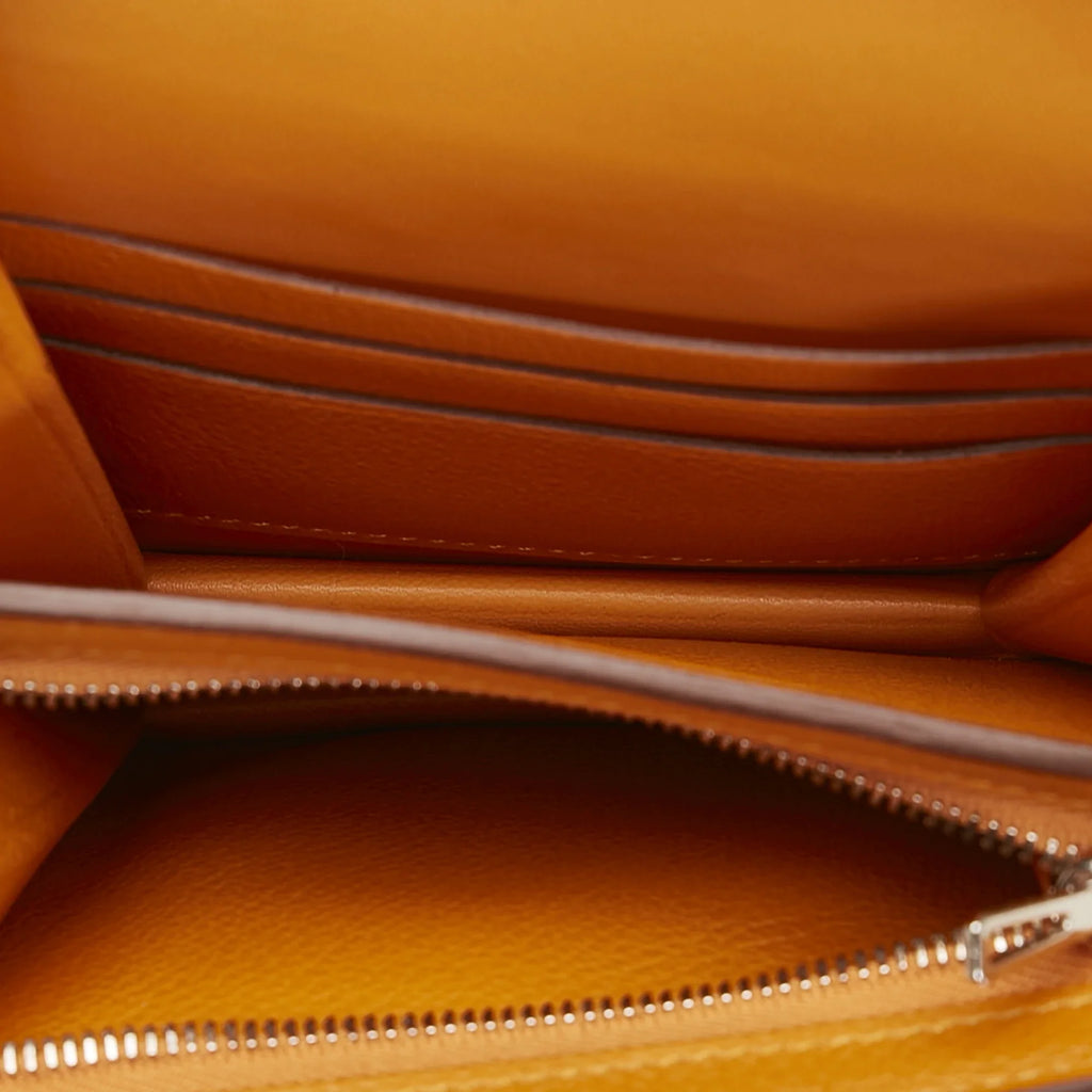 Hermès (Good) Small Wallets Pre-Owned Leather Calf Authenticated 2002 Unisex Orange Wallet