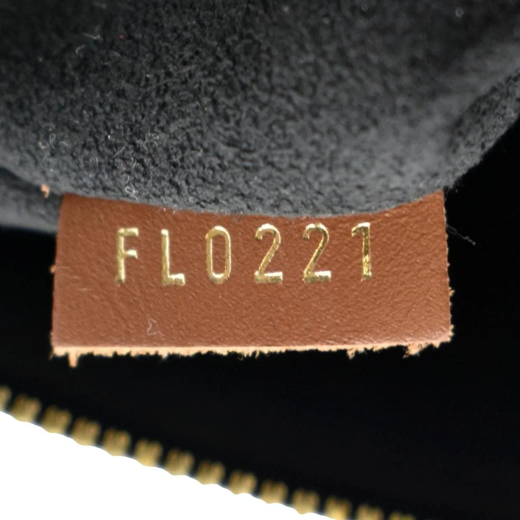 MM VUITTON Black LOUIS Hobo Leather V Monogram Bag Pre-owned