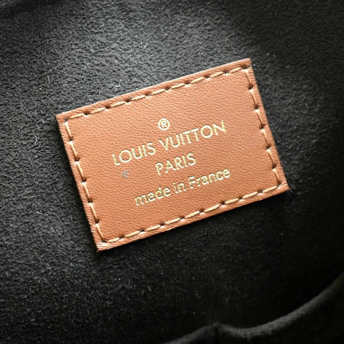 MM VUITTON Black LOUIS Hobo Leather V Monogram Bag Pre-owned