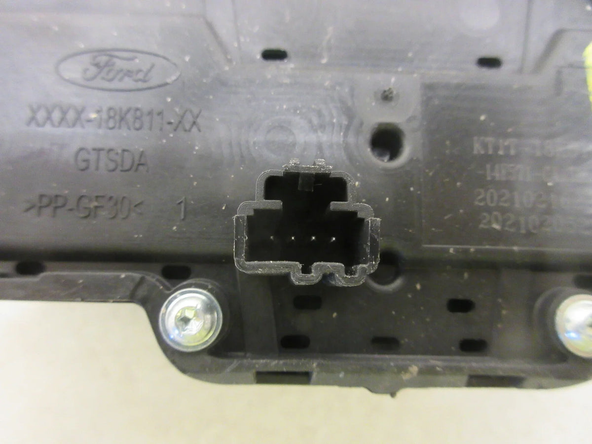 Panel Pre-Owned Radio 6.5" LKQ Control Screen (Good) 19 20 Transit Ford Audio 21 Connect OEM